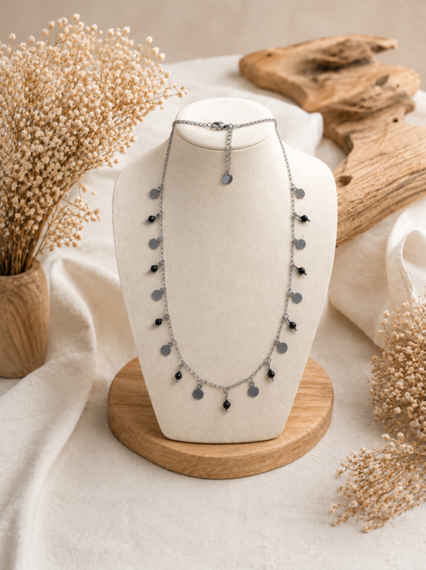 collier spinelle noire facettée